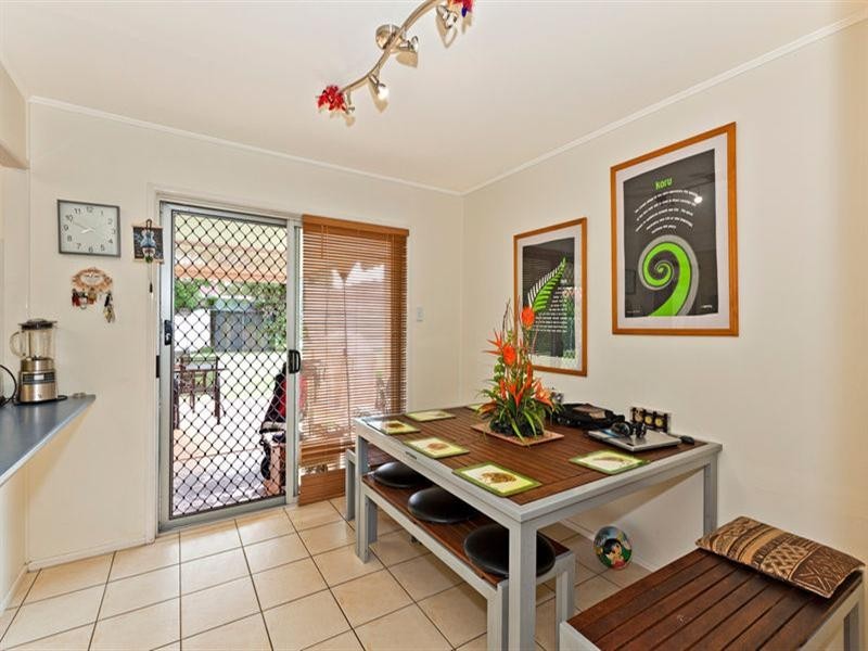 8 Valeena Street, Rochedale South QLD 4123