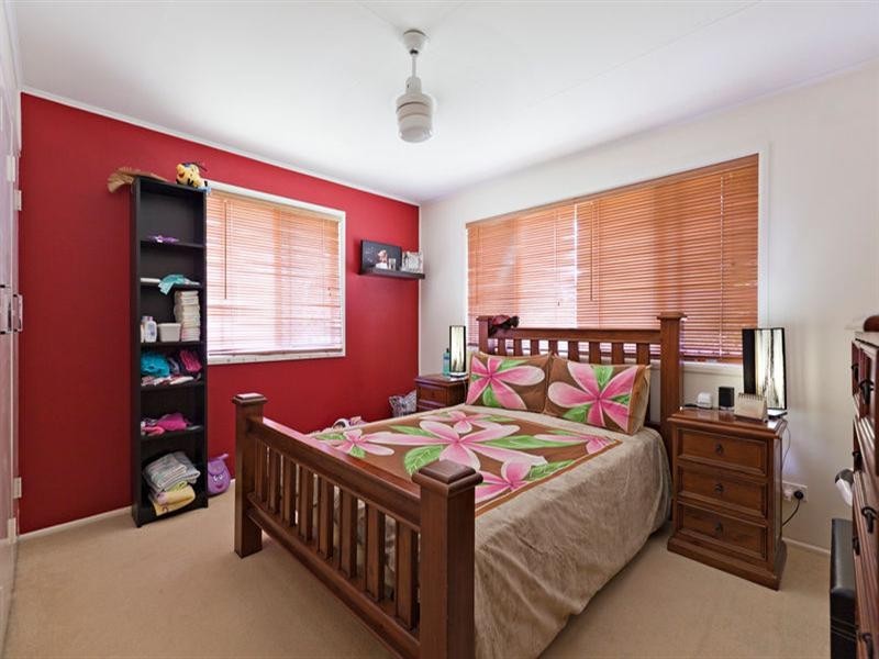 8 Valeena Street, Rochedale South QLD 4123