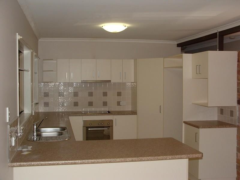 104 Barbaralla Drive, Springwood QLD 4127