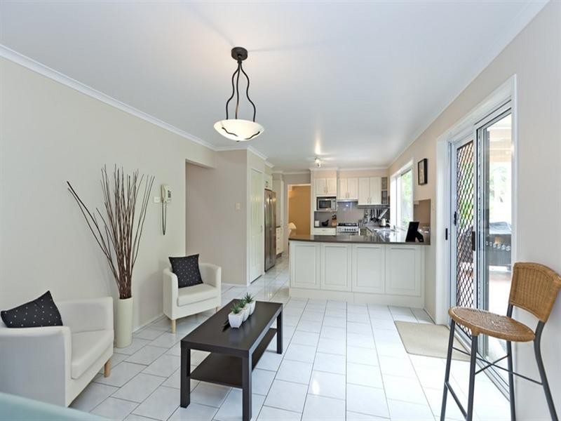 95 Passerine Drive, Rochedale South QLD 4123