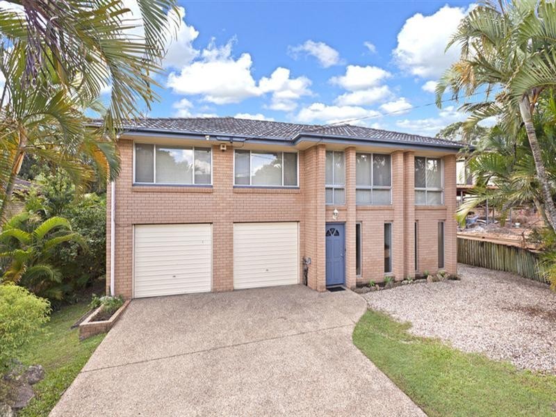 39 Bradley Street, Springwood QLD 4127