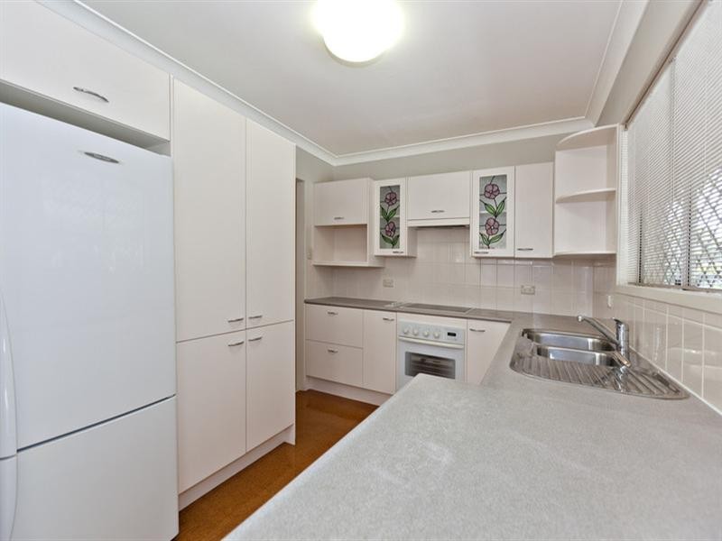 39 Bradley Street, Springwood QLD 4127