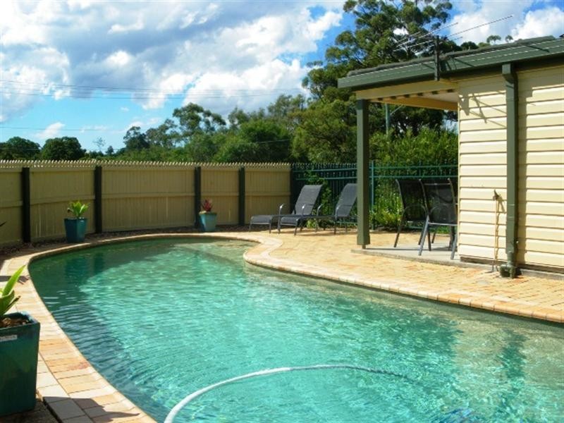 2 Drewie Court, Rochedale South QLD 4123