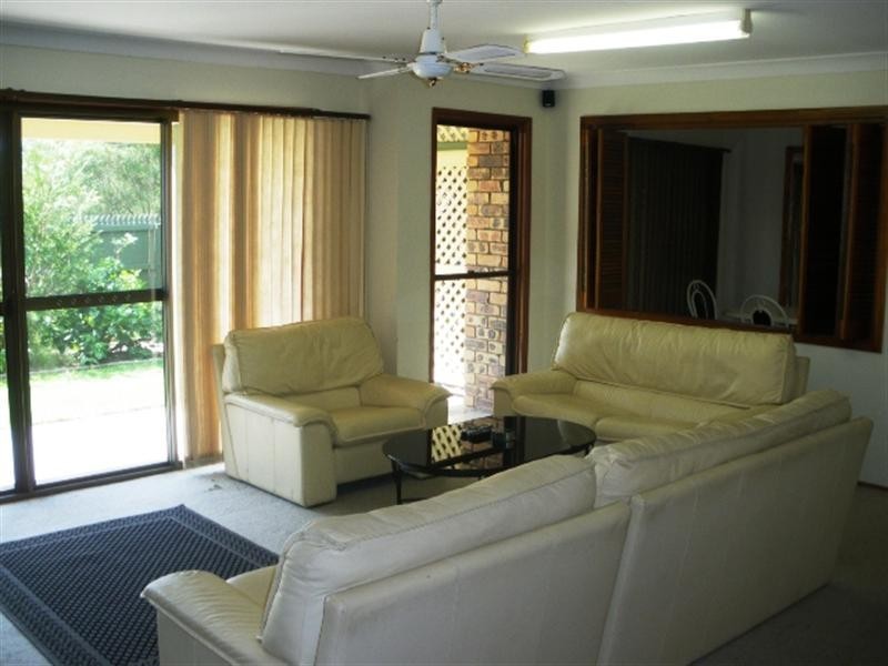 2 Drewie Court, Rochedale South QLD 4123