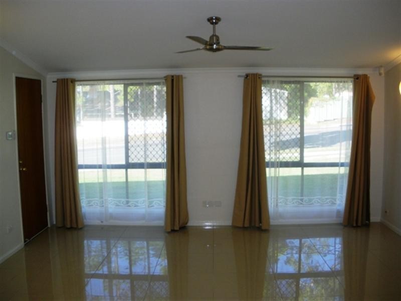 68 Holmead Road, Eight Mile Plains QLD 4113