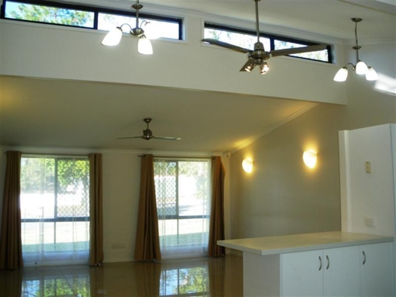 68 Holmead Road, Eight Mile Plains QLD 4113