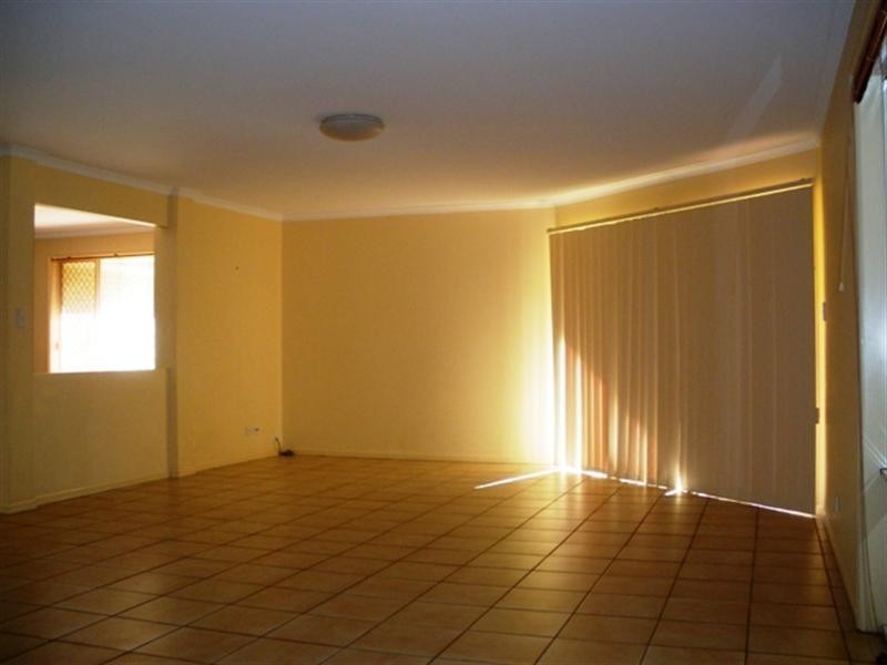 26 Fairmont Crescent, Underwood QLD 4119