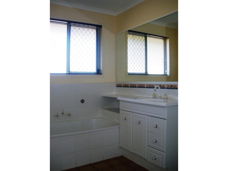 26 Fairmont Crescent, Underwood QLD 4119