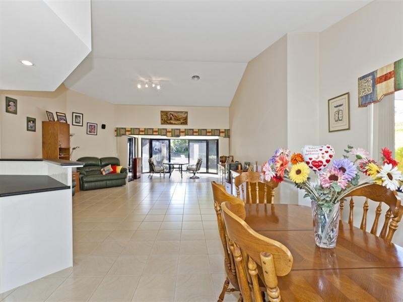 1 Greenview Avenue, Rochedale South QLD 4123