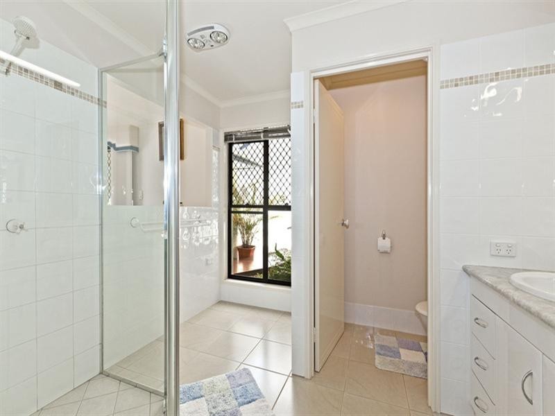 1 Greenview Avenue, Rochedale South QLD 4123