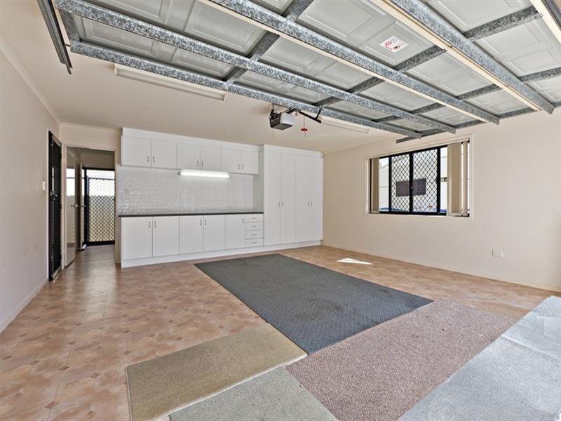 1 Greenview Avenue, Rochedale South QLD 4123