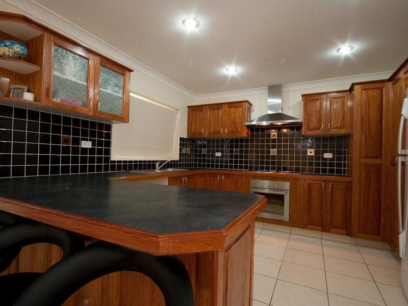 5 Van Dieman Crescent, Springwood QLD 4127