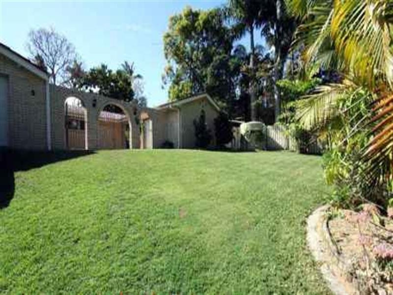9 Juanita Grove, Springwood QLD 4127