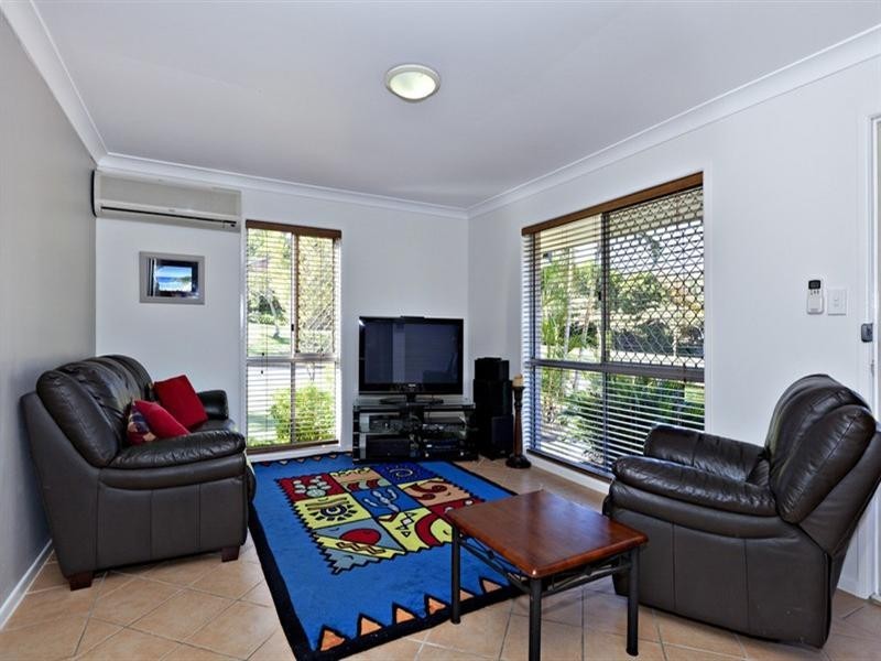 1 Hush Place, Rochedale South QLD 4123