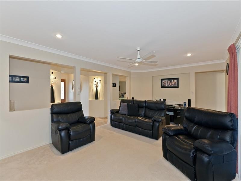 17 Shuttleworth Street, Kuraby QLD 4112