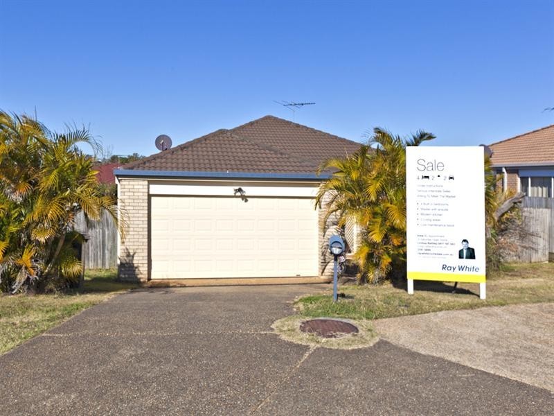8 Wivenhoe Place, Runcorn QLD 4113