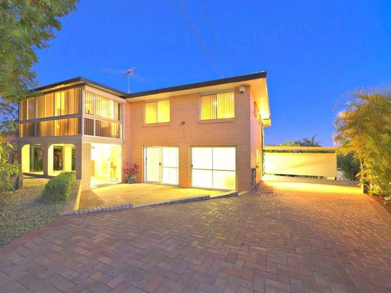 5 Leone Avenue, Rochedale South QLD 4123