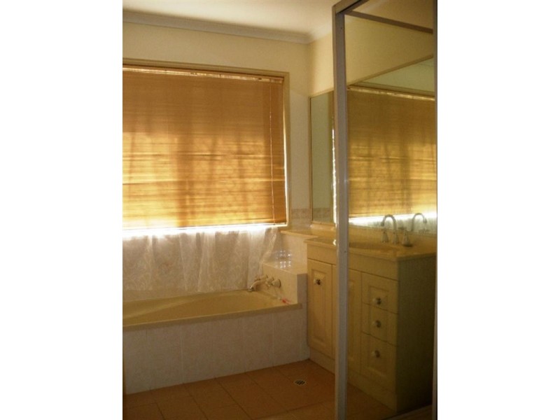 13 Poinciana Place, Eight Mile Plains QLD 4113