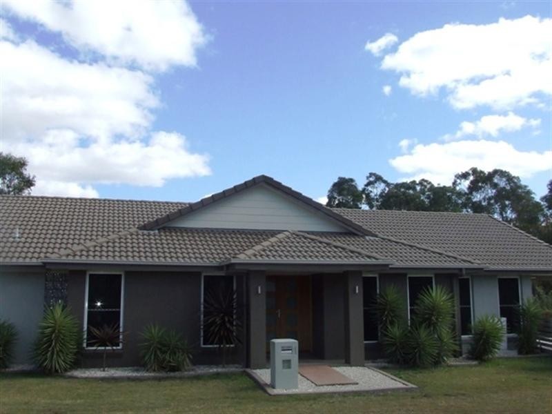 1 Tewantin Way, Waterford QLD 4133