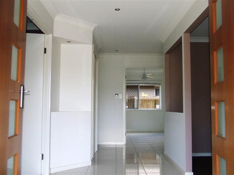 1 Tewantin Way, Waterford QLD 4133