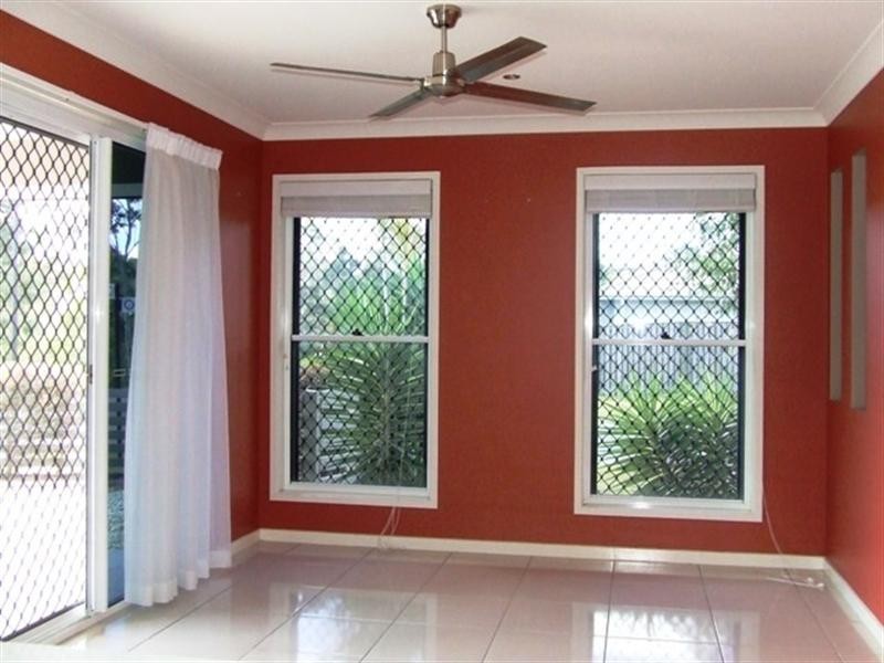 1 Tewantin Way, Waterford QLD 4133