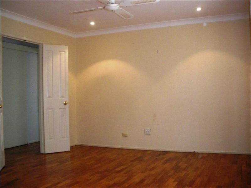 23 Sunningdale Avenue, Rochedale South QLD 4123