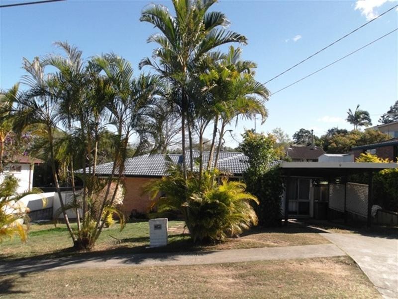 9 Barbaralla Drive, Springwood QLD 4127