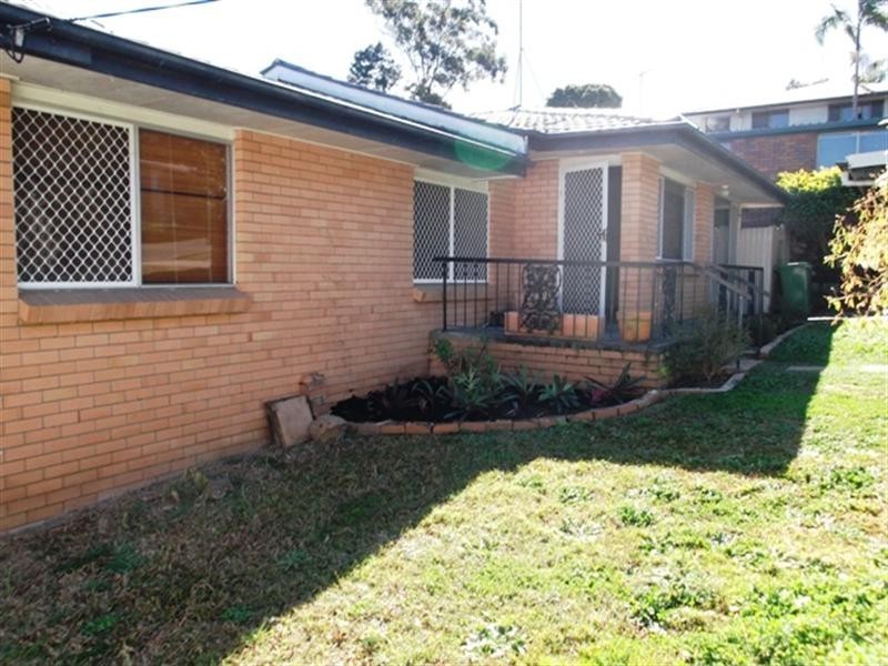 9 Barbaralla Drive, Springwood QLD 4127