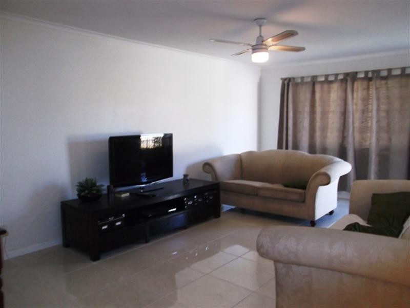 9 Barbaralla Drive, Springwood QLD 4127