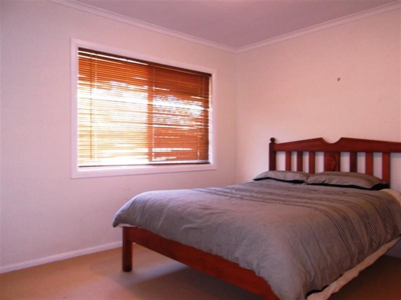 9 Barbaralla Drive, Springwood QLD 4127