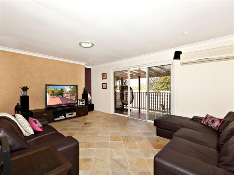 4 Ridgeway Court, Rochedale South QLD 4123