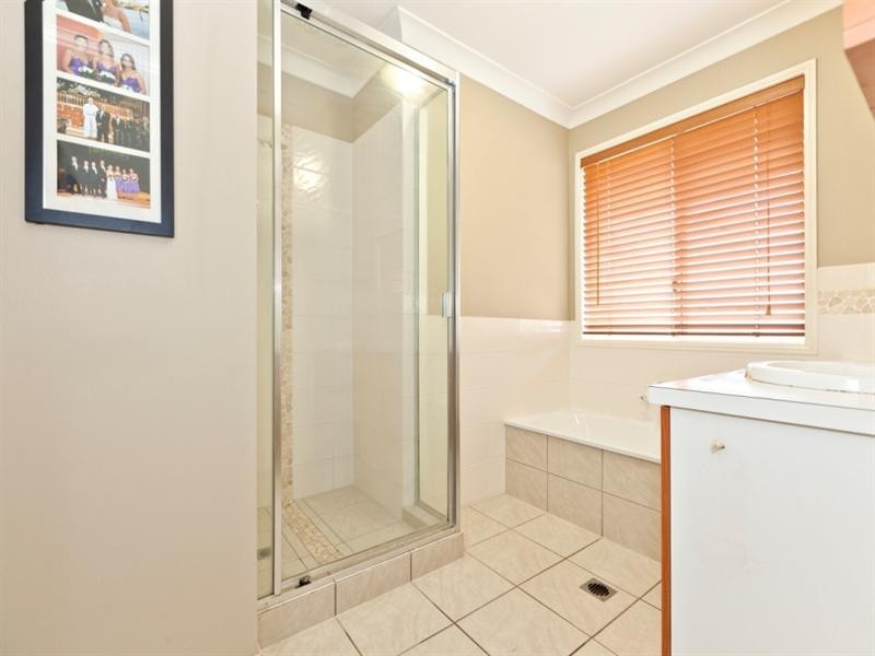 4 Ridgeway Court, Rochedale South QLD 4123