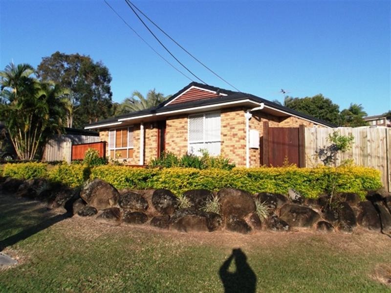 33 Jardine Drive, Springwood QLD 4127