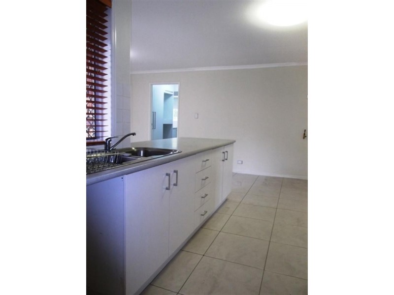 33 Jardine Drive, Springwood QLD 4127