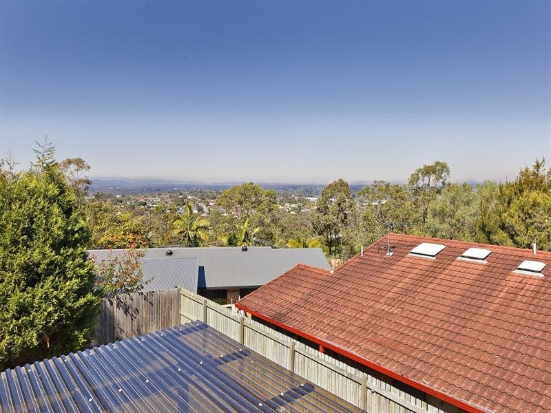 85 Dennis Road, Springwood QLD 4127