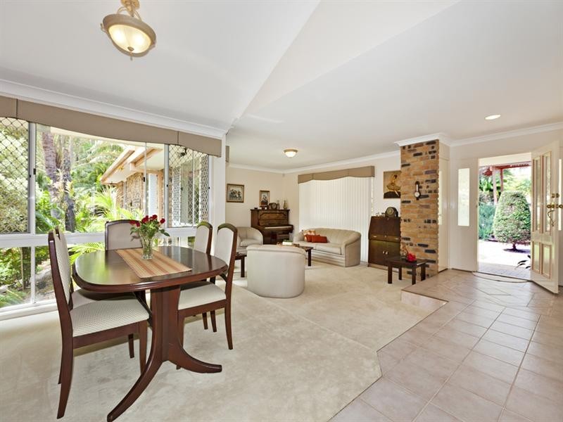 10 Karalise Street, Rochedale South QLD 4123