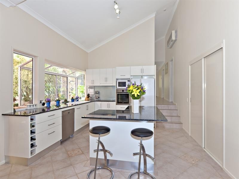 10 Karalise Street, Rochedale South QLD 4123