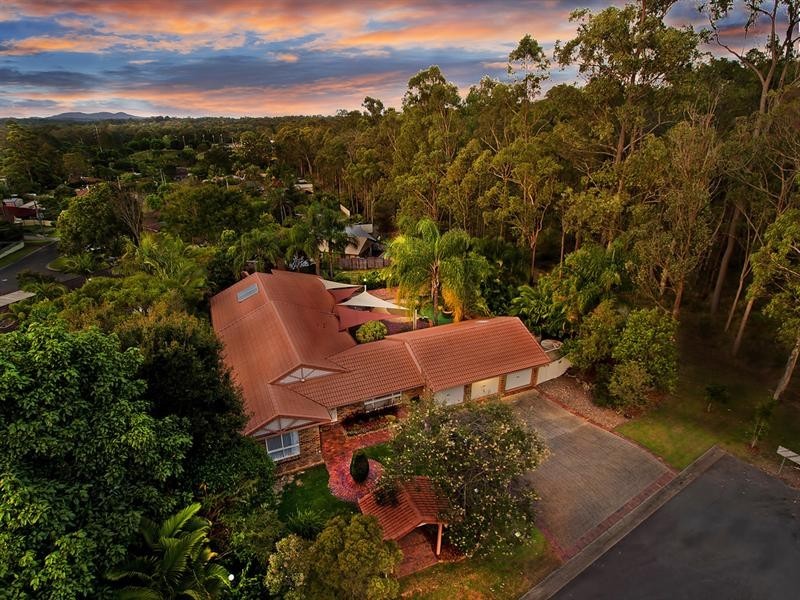 10 Karalise Street, Rochedale South QLD 4123
