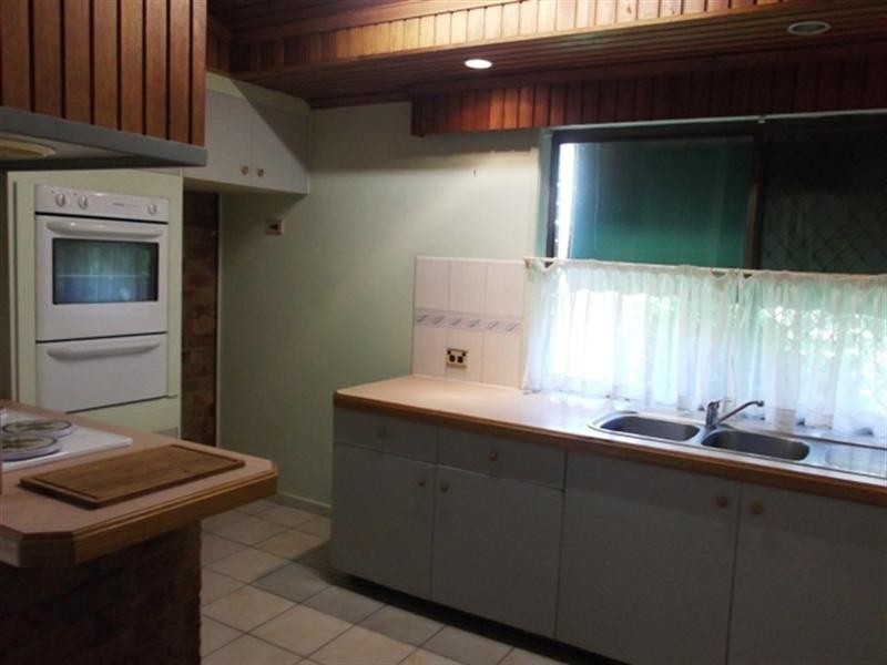 40 Wootton Crescent, Springwood QLD 4127