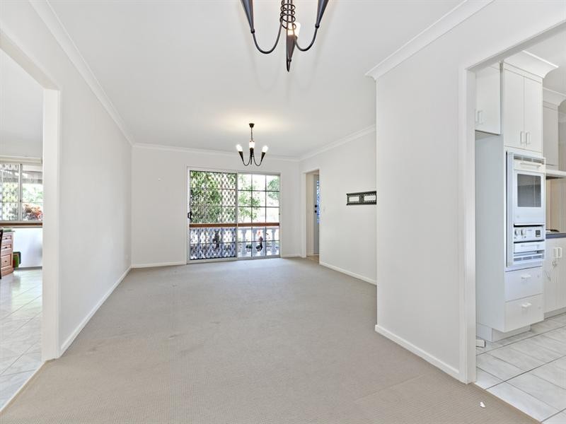 6 Van Dieman Crescent, Springwood QLD 4127