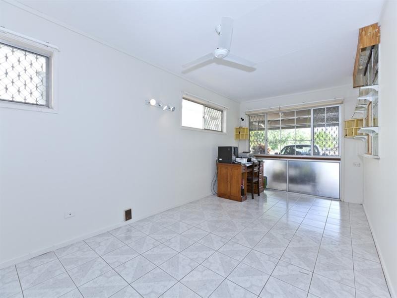 6 Van Dieman Crescent, Springwood QLD 4127