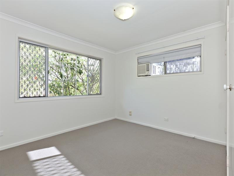 6 Van Dieman Crescent, Springwood QLD 4127