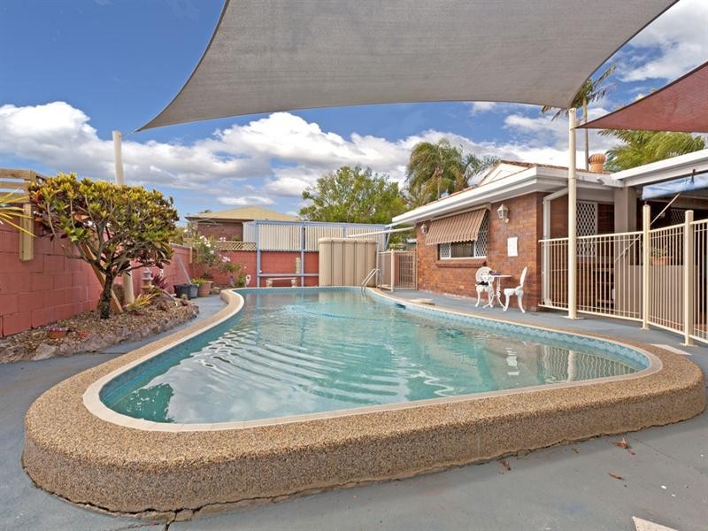 6 Van Dieman Crescent, Springwood QLD 4127