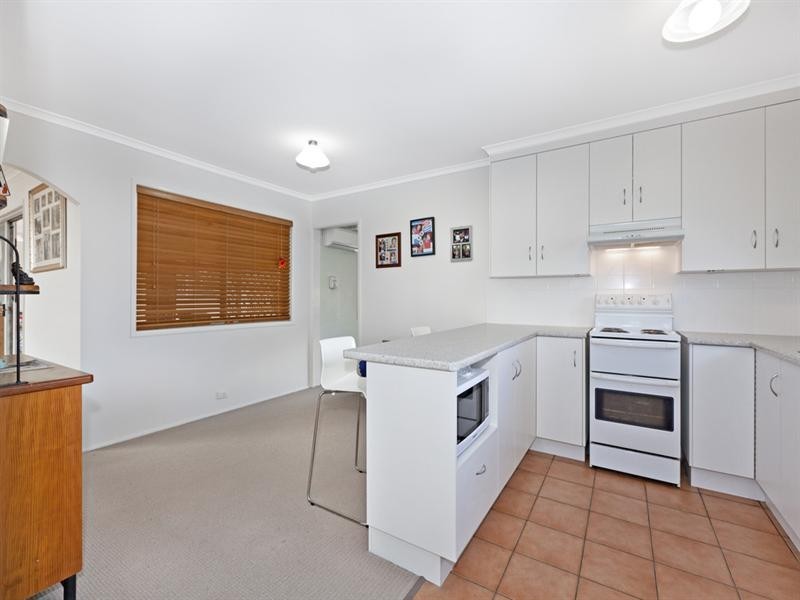 6 Van Dieman Crescent, Springwood QLD 4127