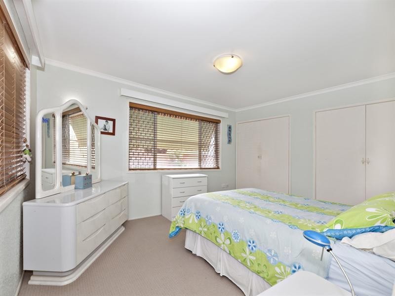 6 Van Dieman Crescent, Springwood QLD 4127