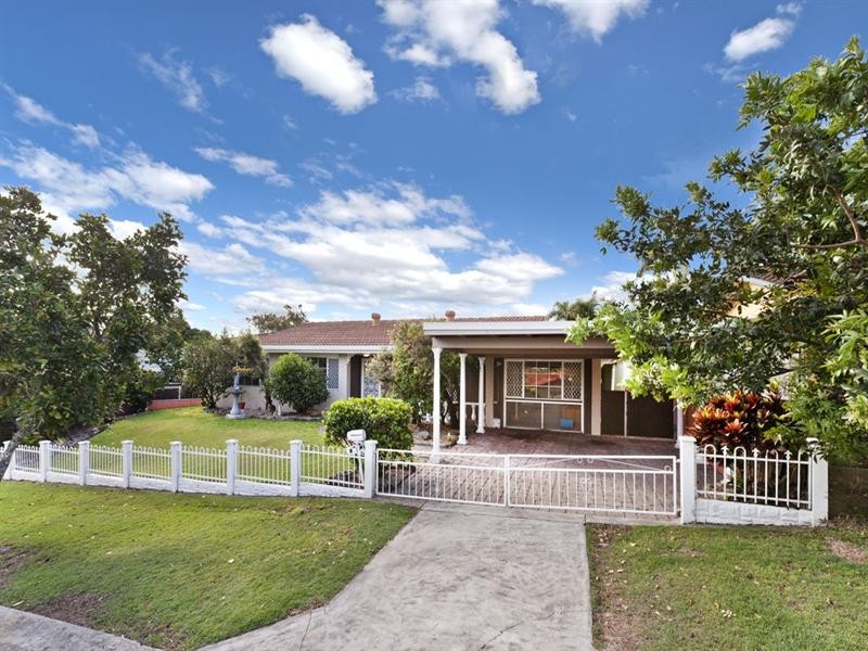 6 Van Dieman Crescent, Springwood QLD 4127