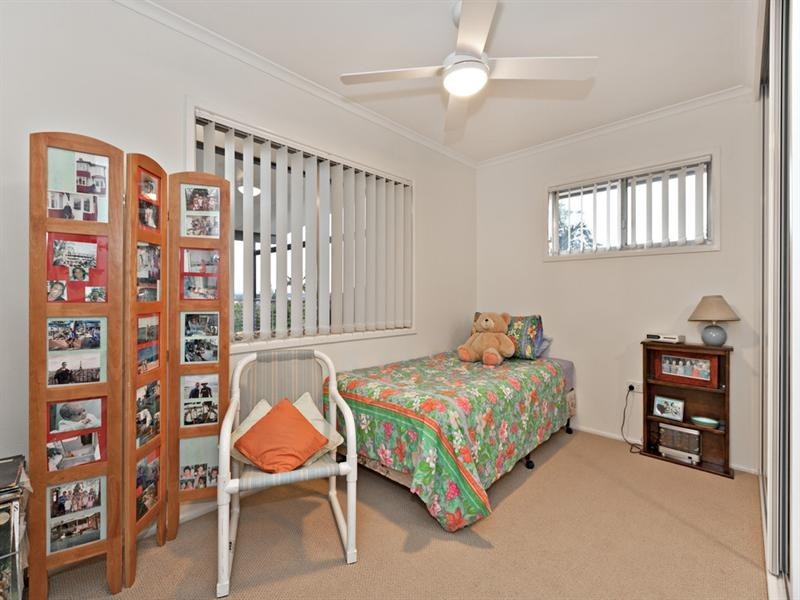 5 Leone Avenue, Rochedale South QLD 4123