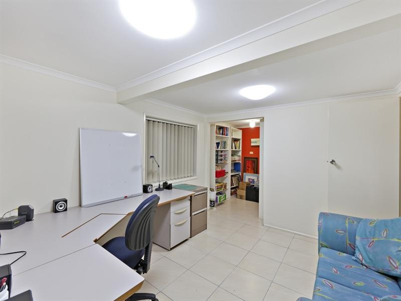 5 Leone Avenue, Rochedale South QLD 4123