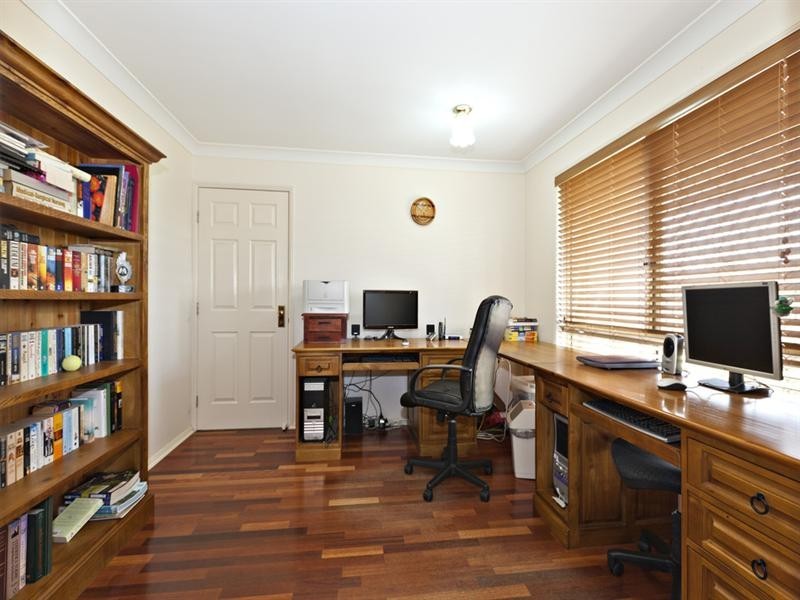 17 Waratah Close, Mackenzie QLD 4156