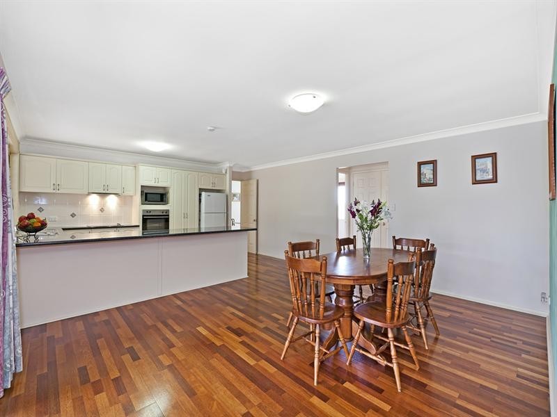 17 Waratah Close, Mackenzie QLD 4156